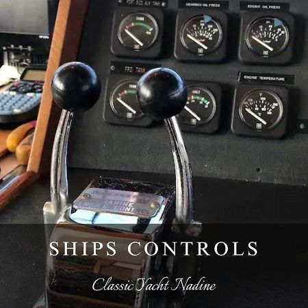Classic Yacht Nadine In Poole Harbour, Dorset, With A Hot Tub Jacuzzi Exterior photo
