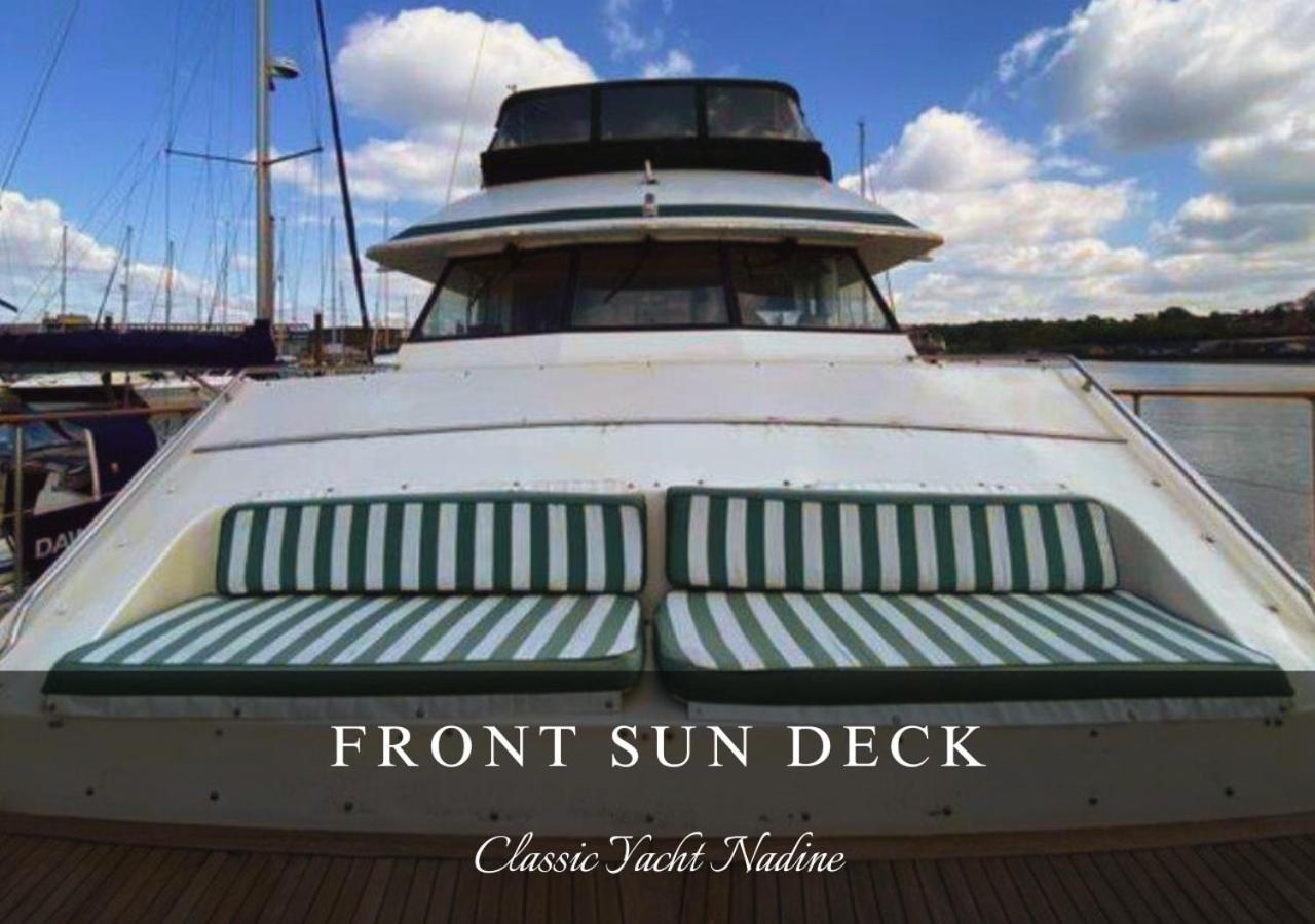Classic Yacht Nadine In Poole Harbour, Dorset, With A Hot Tub Jacuzzi Exterior photo