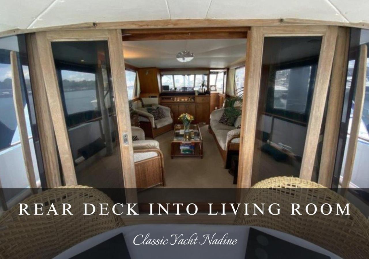 Classic Yacht Nadine In Poole Harbour, Dorset, With A Hot Tub Jacuzzi Exterior photo