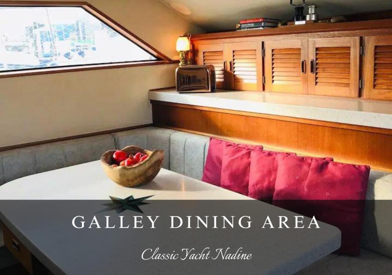 Classic Yacht Nadine In Poole Harbour, Dorset, With A Hot Tub Jacuzzi Exterior photo
